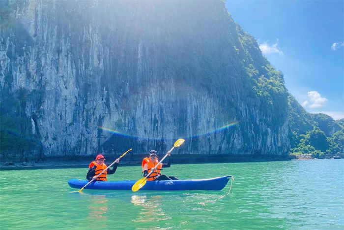 Lan Hạ Bay in Cat Ba